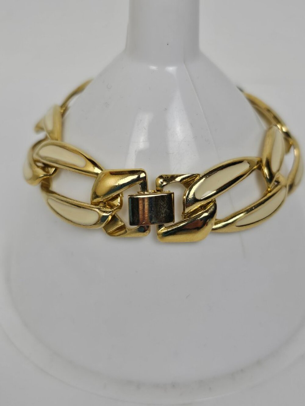 Vintage Cream White Enamel Gold Tone Bracelet Oval Open Chain Link‎ MCM 1960s - Picture 3 of 11